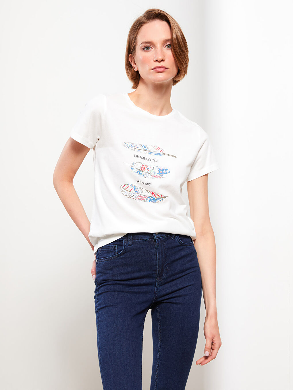 Ekru Bisiklet Yaka Baskılı Kısa Kollu Pamuklu Kadın Tişört-2