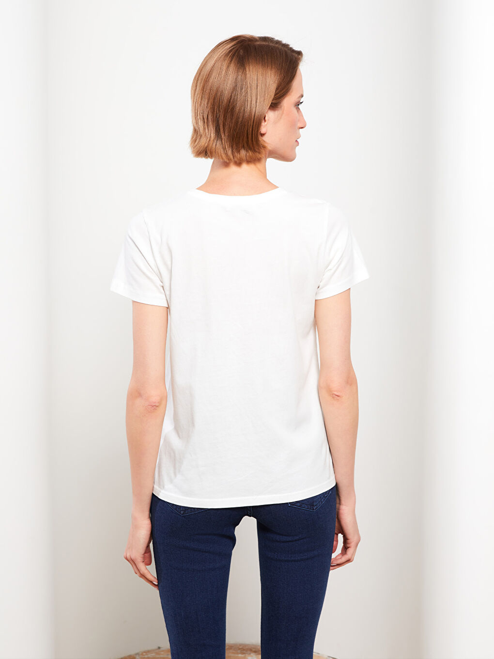 Ekru Bisiklet Yaka Baskılı Kısa Kollu Pamuklu Kadın Tişört-4