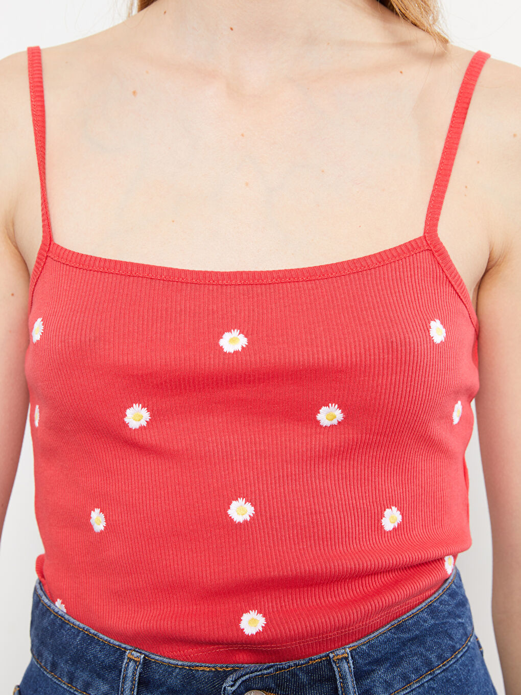 Pembe Kare Yaka Nakışlı Askılı Kadın Crop-3