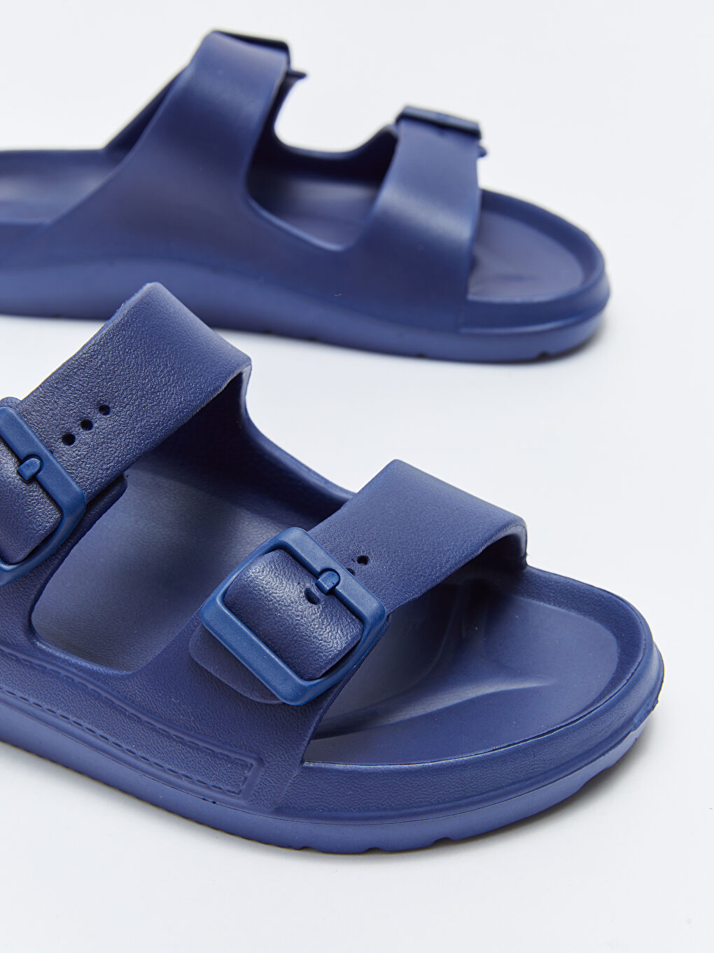 Lacivert Çift Bantlı Toka Detaylı Erkek Terlik-3