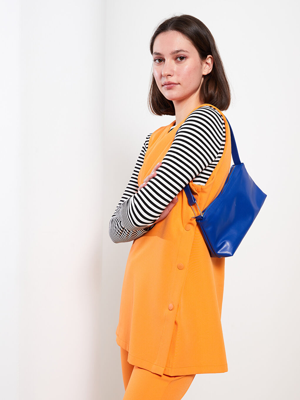 Женская туника с V-образным вырезом, однотонная