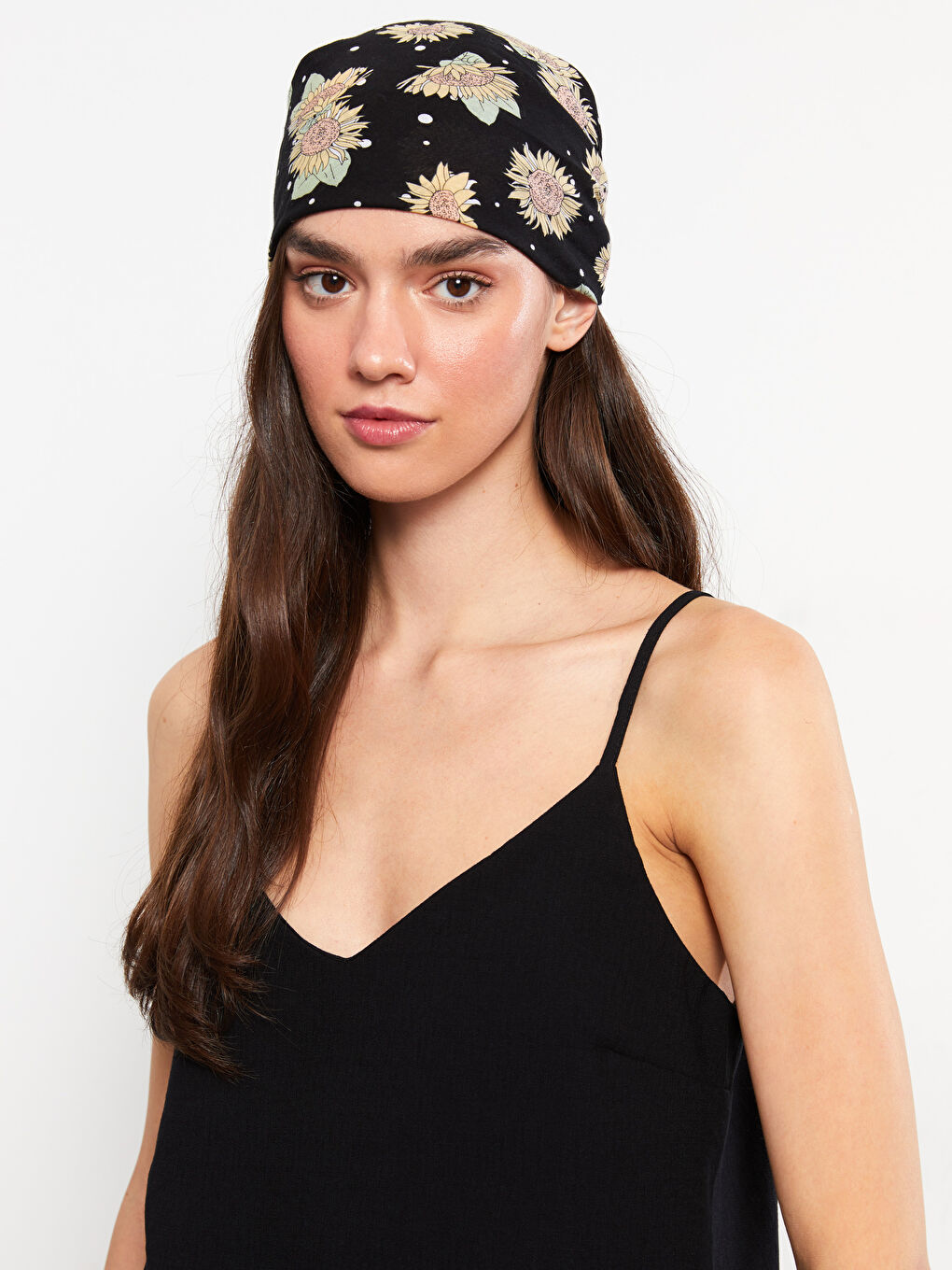 Siyah V Yaka Düz Askılı Kadın Bluz-2