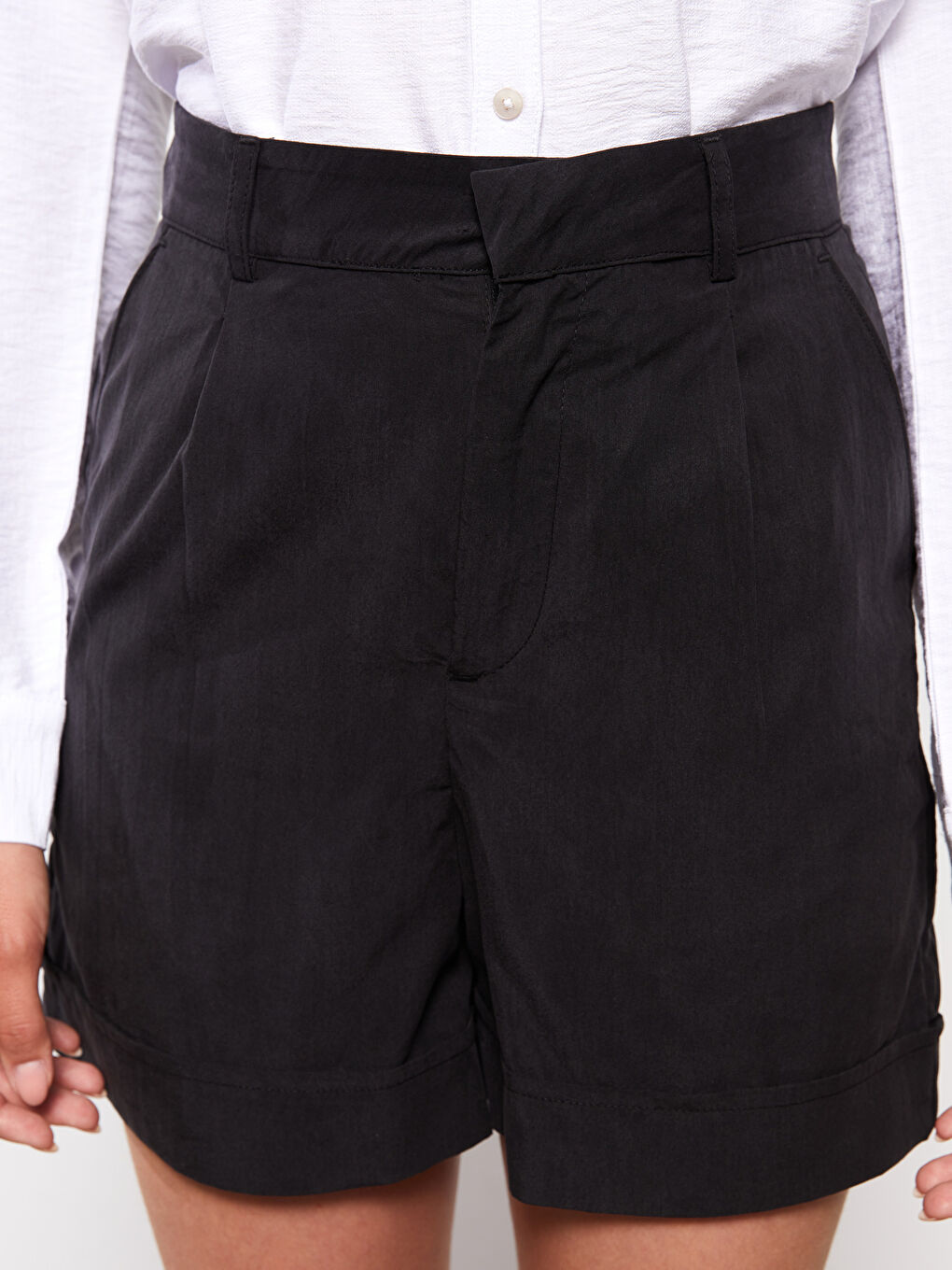 Siyah Kadın Yüksek Bel Standart Fit Düz Şort-2