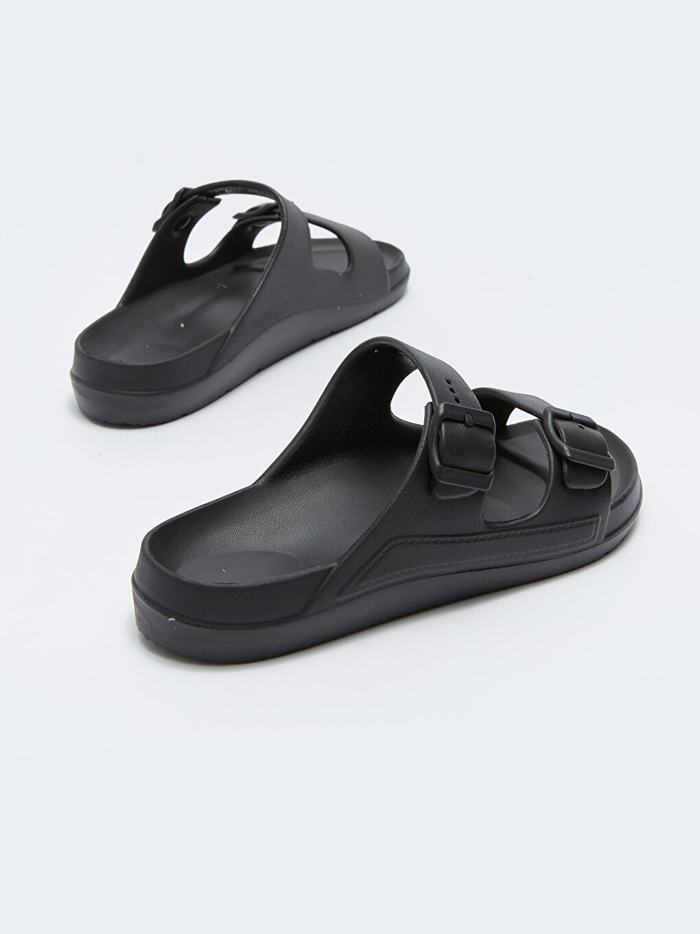 Siyah Çift Bantlı Toka Detaylı Erkek Terlik-4