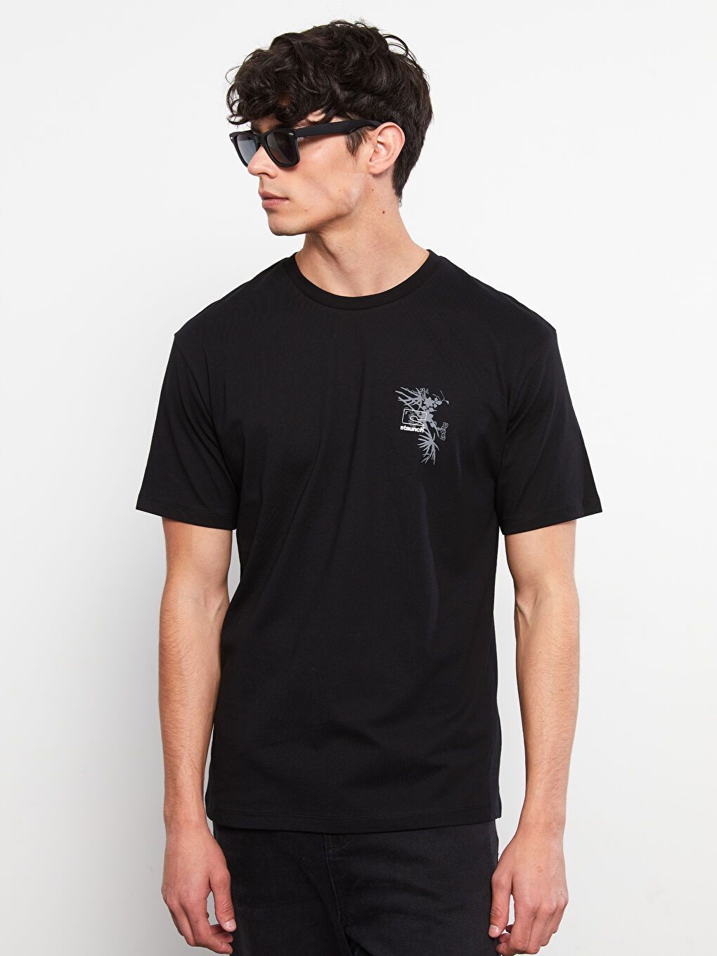 تیشێرتی پیاوان یەخە خڕ قۆڵ کورت چاپی کراو لە لۆکەی شانەکراو-1