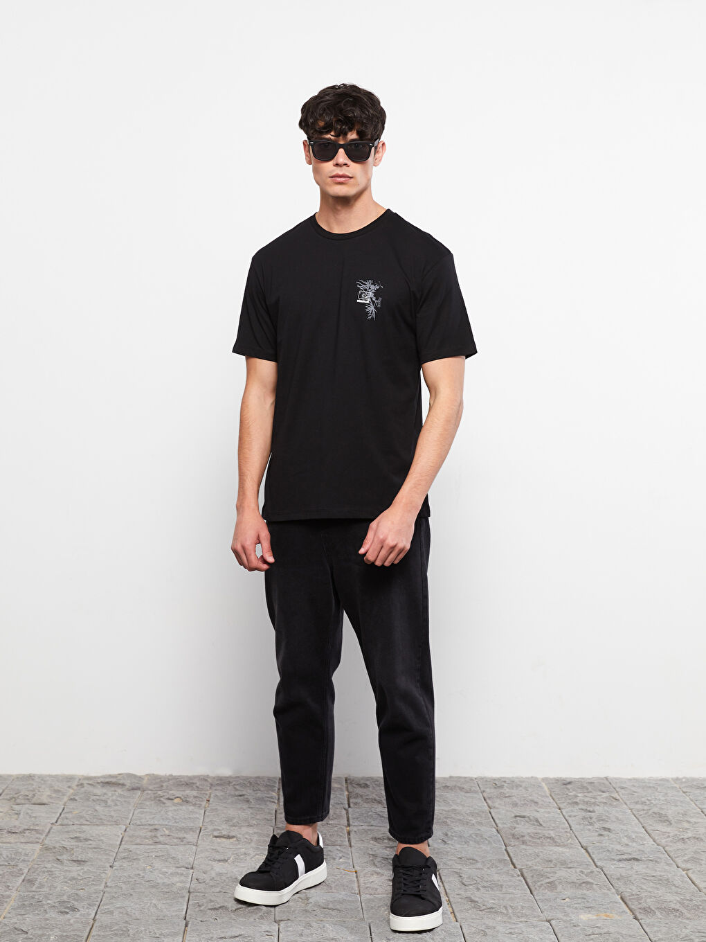 تیشێرتی پیاوان یەخە خڕ قۆڵ کورت چاپی کراو لە لۆکەی شانەکراو-2