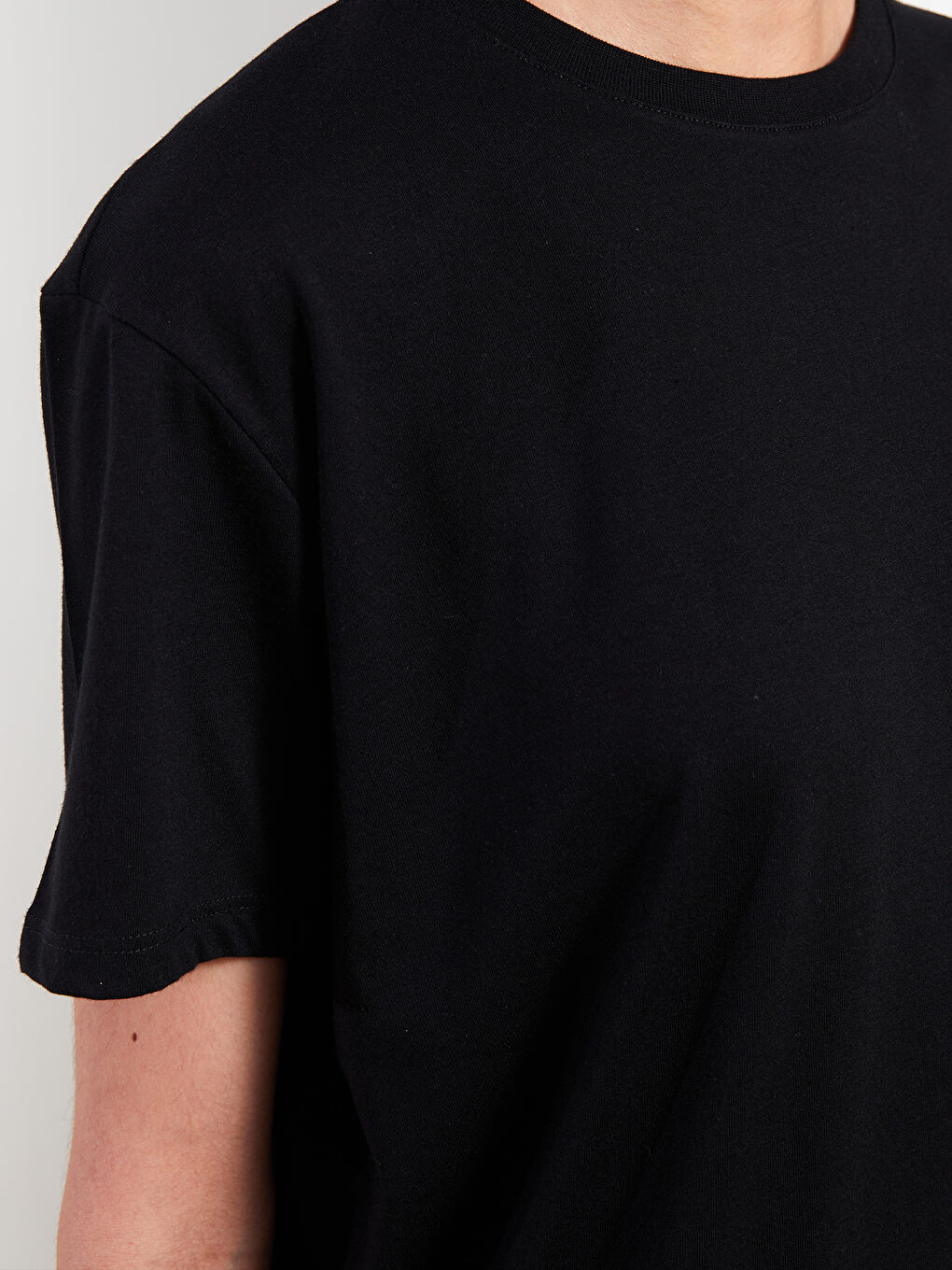 Siyah Bisiklet Yaka Düz Kısa Kollu Kadın Tunik-3