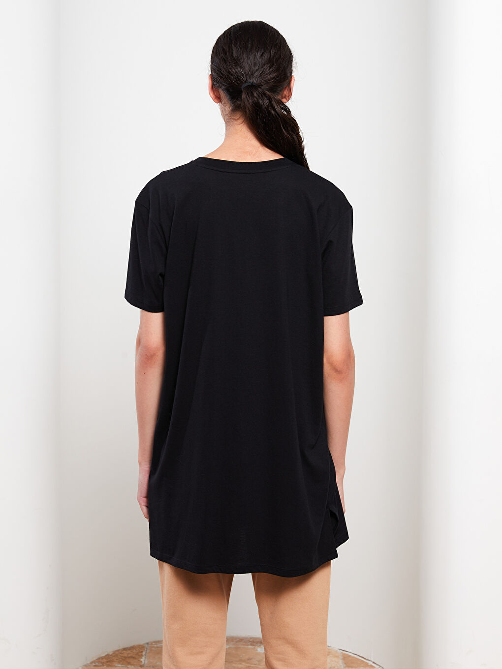 Siyah Bisiklet Yaka Düz Kısa Kollu Kadın Tunik-4