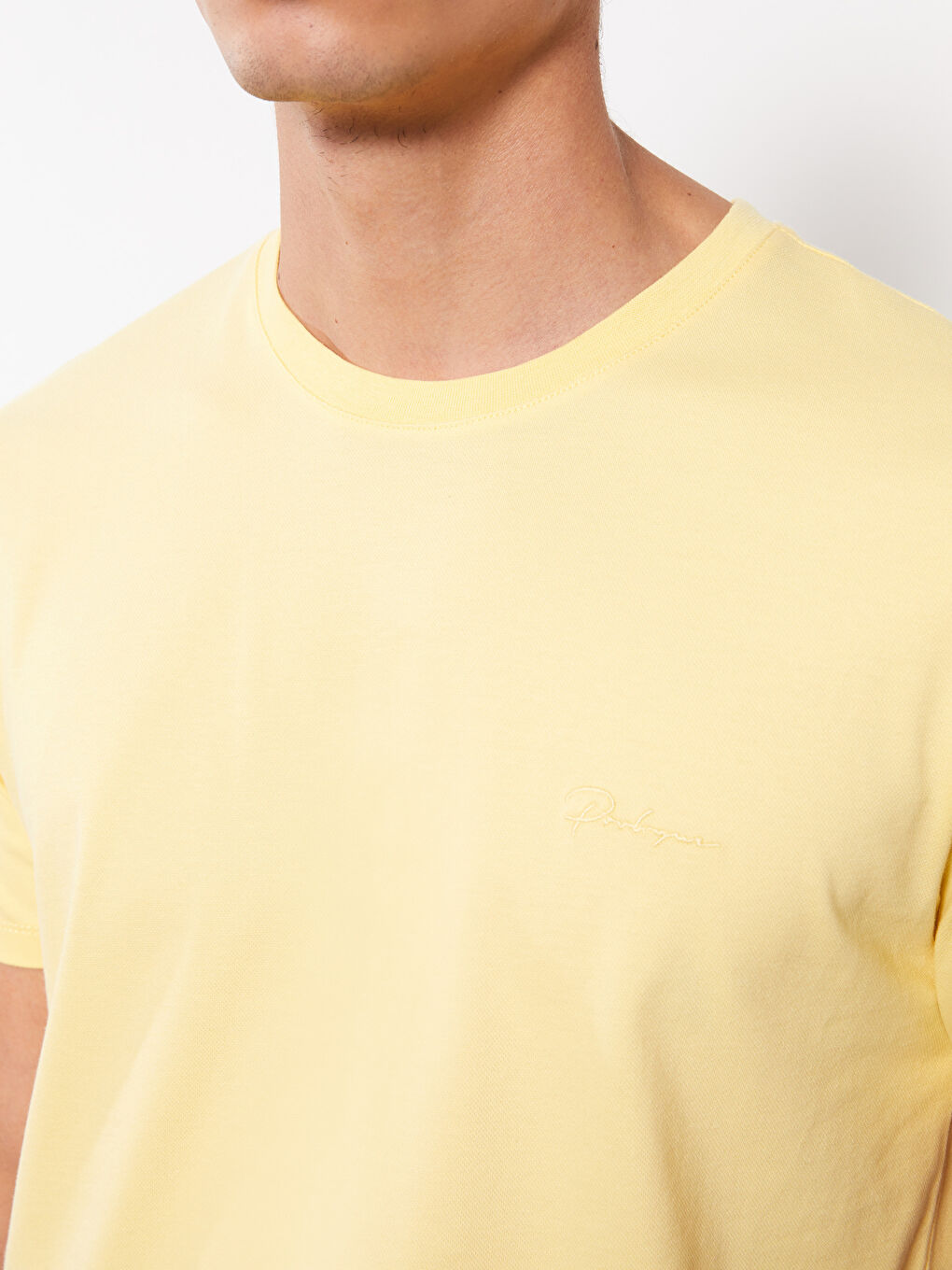 Sarı Bisiklet Yaka Kısa Kollu Nakışlı Penye Erkek Tişört-3
