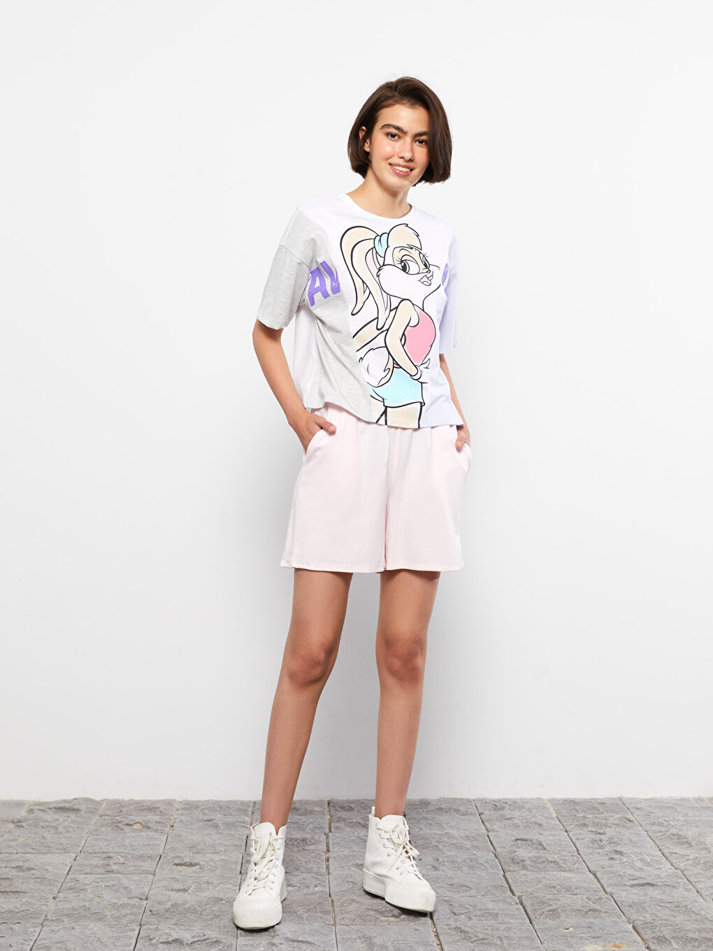 Pembe Beli Lastikli Düz Cep Detaylı Kadın Şort