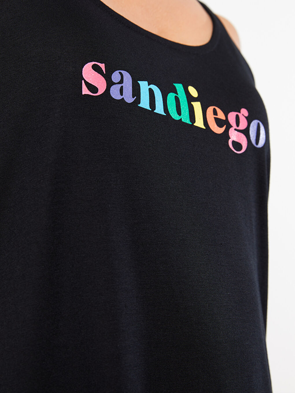 Siyah U Yaka Baskılı Viskon Kadın Atlet-3