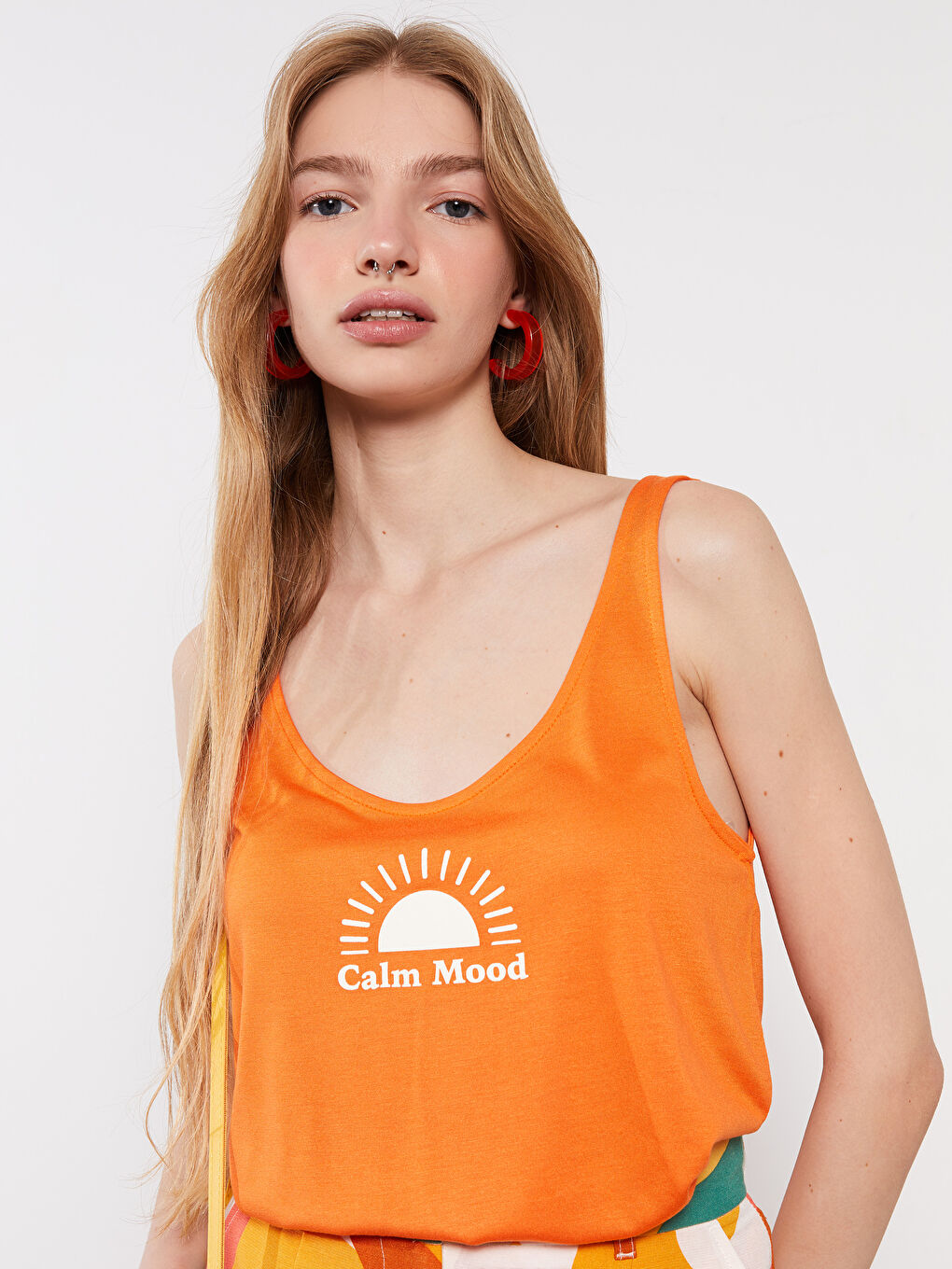 Turuncu U Yaka Baskılı Viskon Kadın Atlet-1