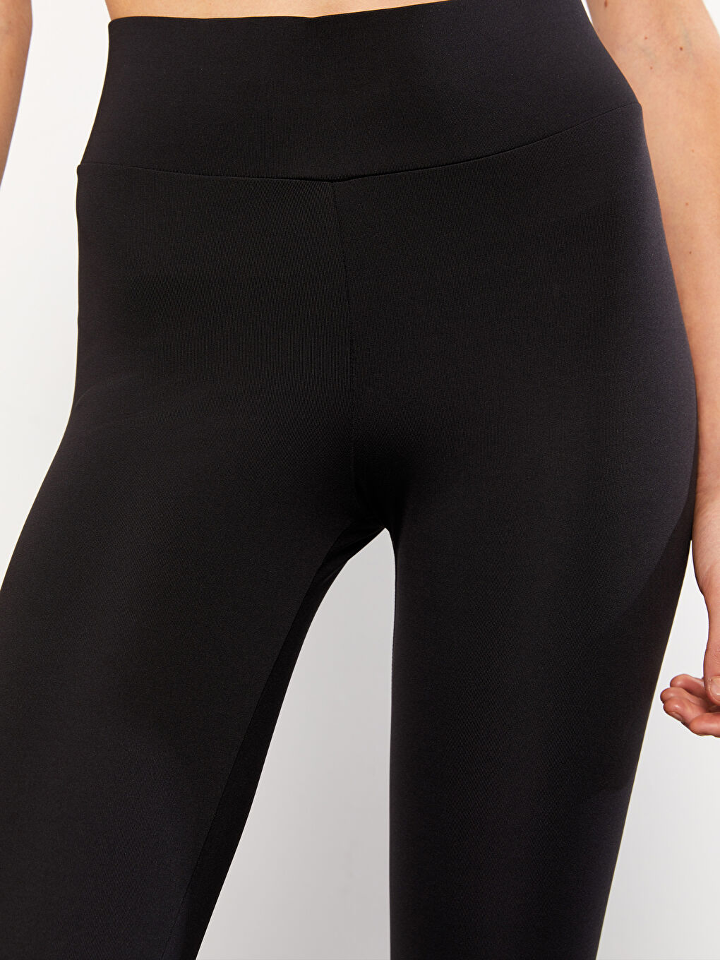سترێج ڕه‌ش ئافرەت -S2M262Z8-CVL