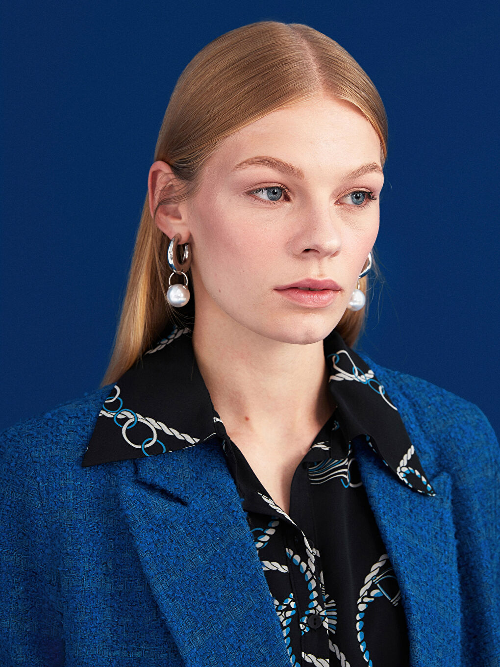 Lacivert Önden Düğme Kapamalı Düz Uzun Kollu Kadın Tüvit Blazer Ceket