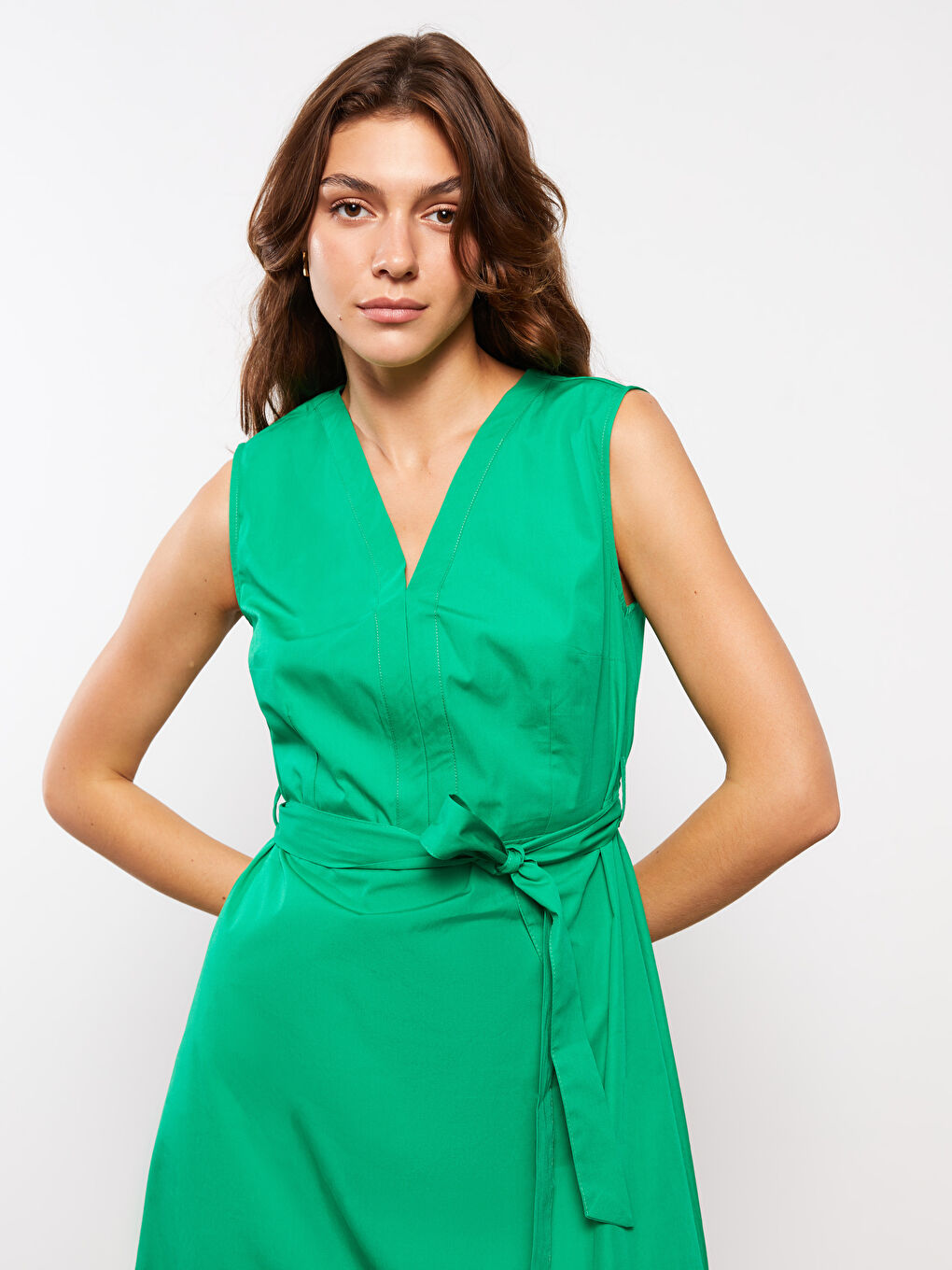 Yeşil V Yaka Düz Kolsuz Poplin Kadın Elbise-1