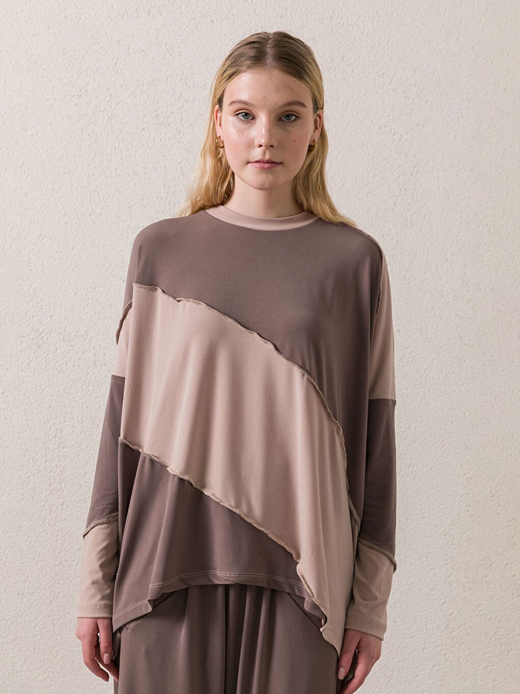 Bej Bisiklet Yaka Renk Bloklu Uzun Kollu Kadın Bluz