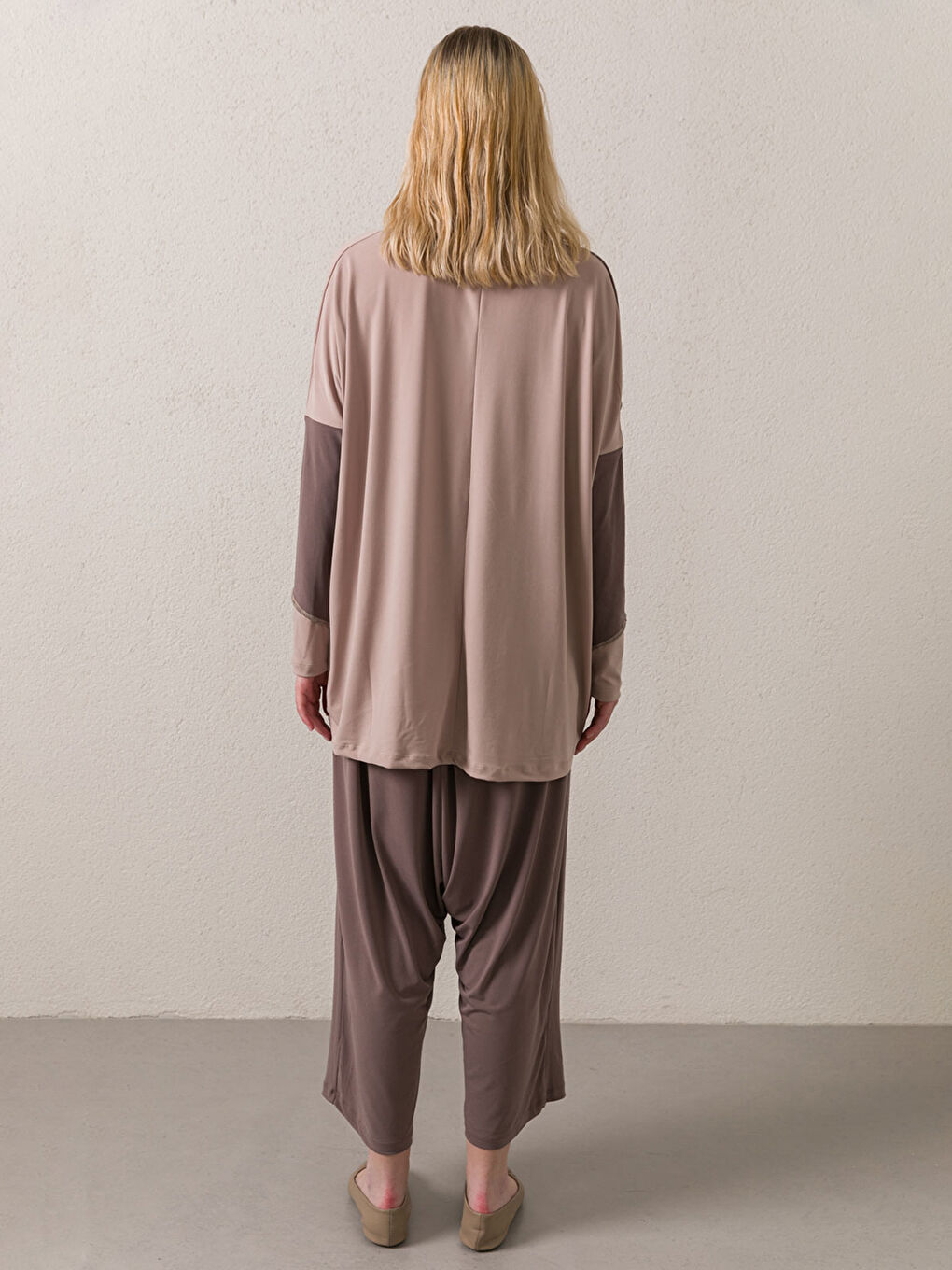 Bej Kadın Beli Lastikli Rahat Kalıp Düz Şalvar Pantolon-2