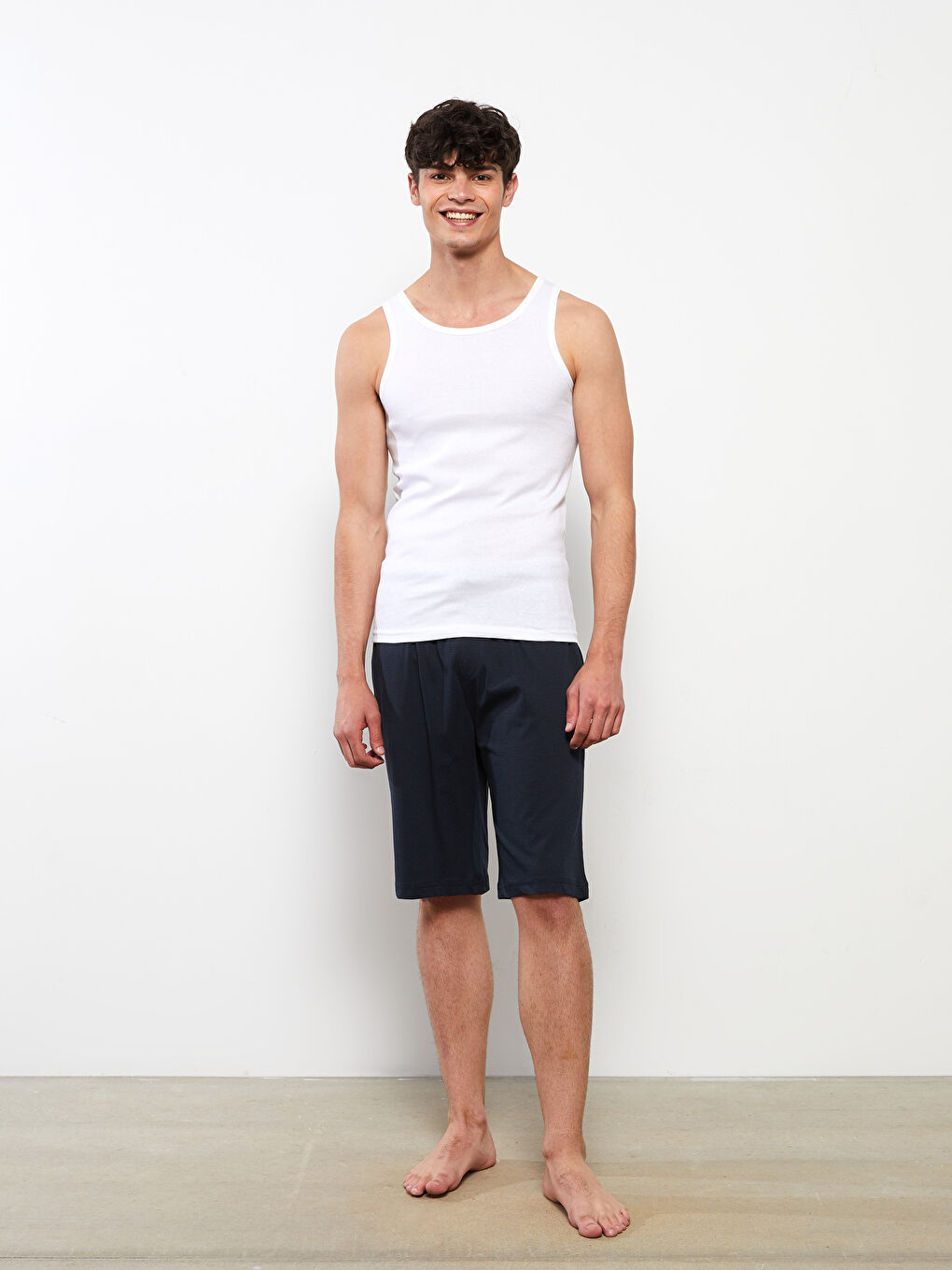 Beyaz Bisiklet Yaka Kolsuz Pamuklu Erkek Atlet-2