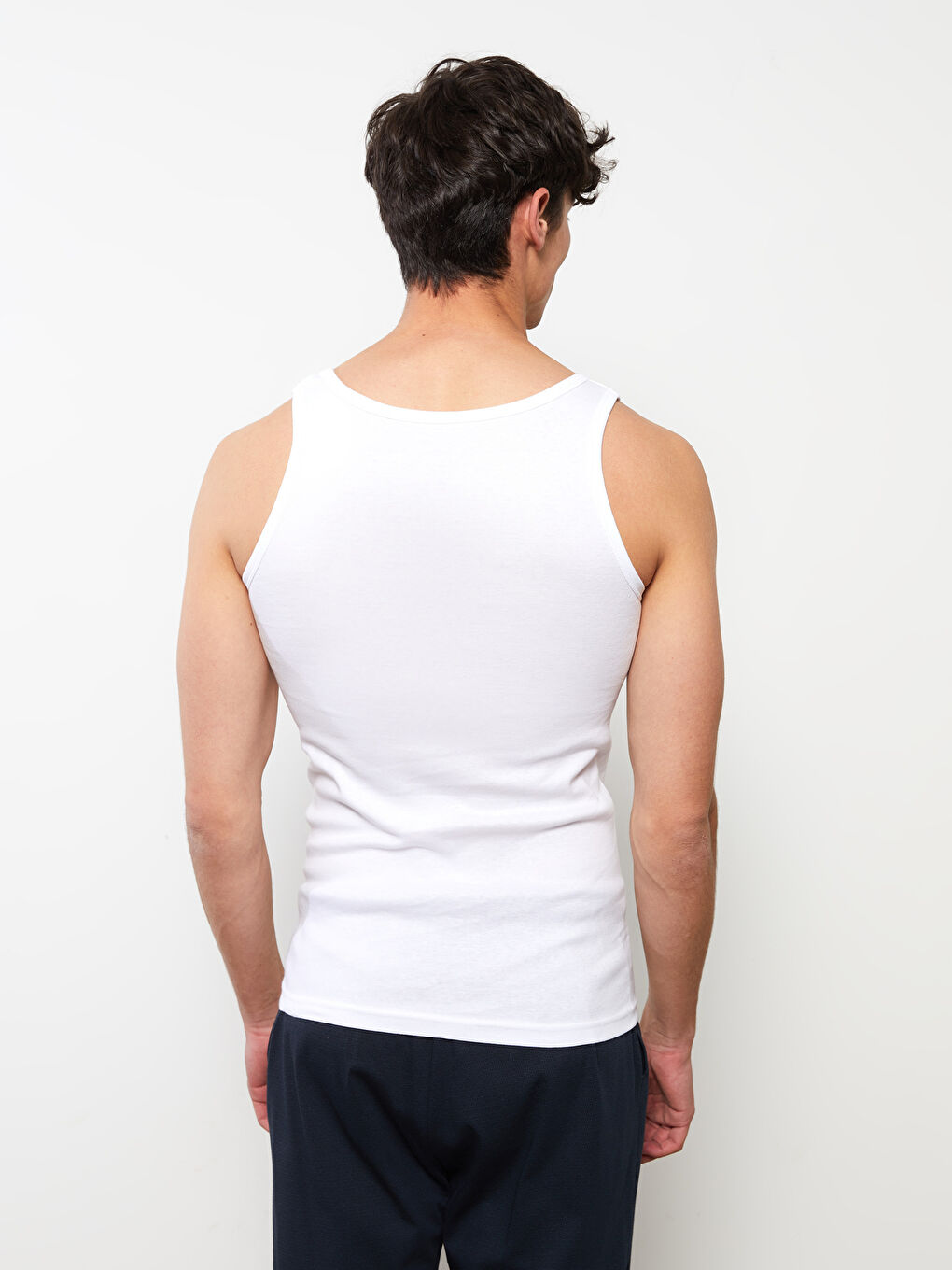 Beyaz Bisiklet Yaka Kolsuz Pamuklu Erkek Atlet-4