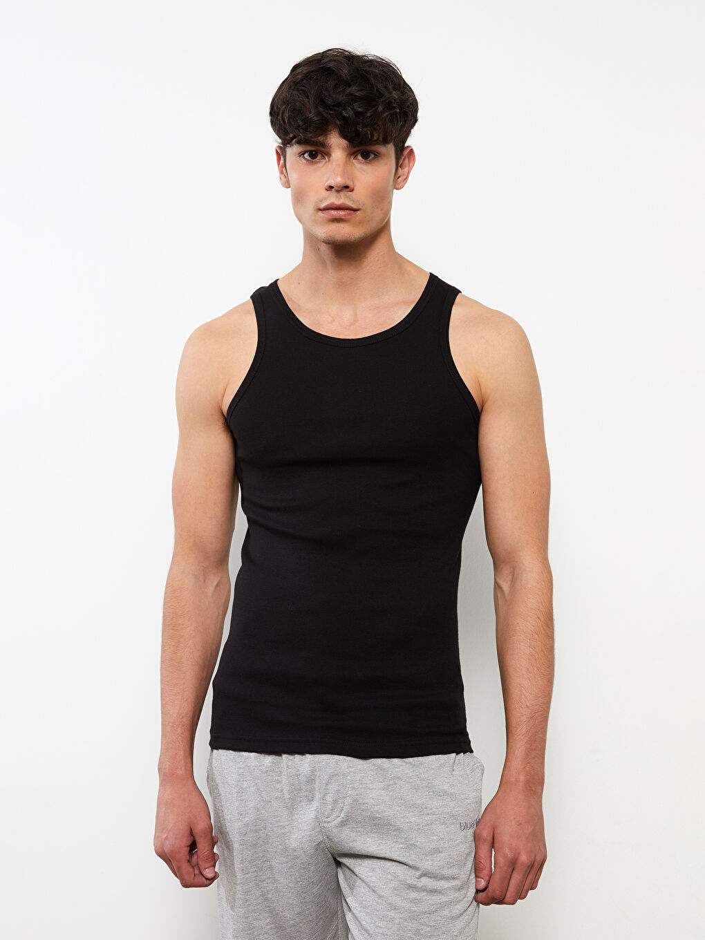 Siyah Bisiklet Yaka Kolsuz Pamuklu Erkek Atlet