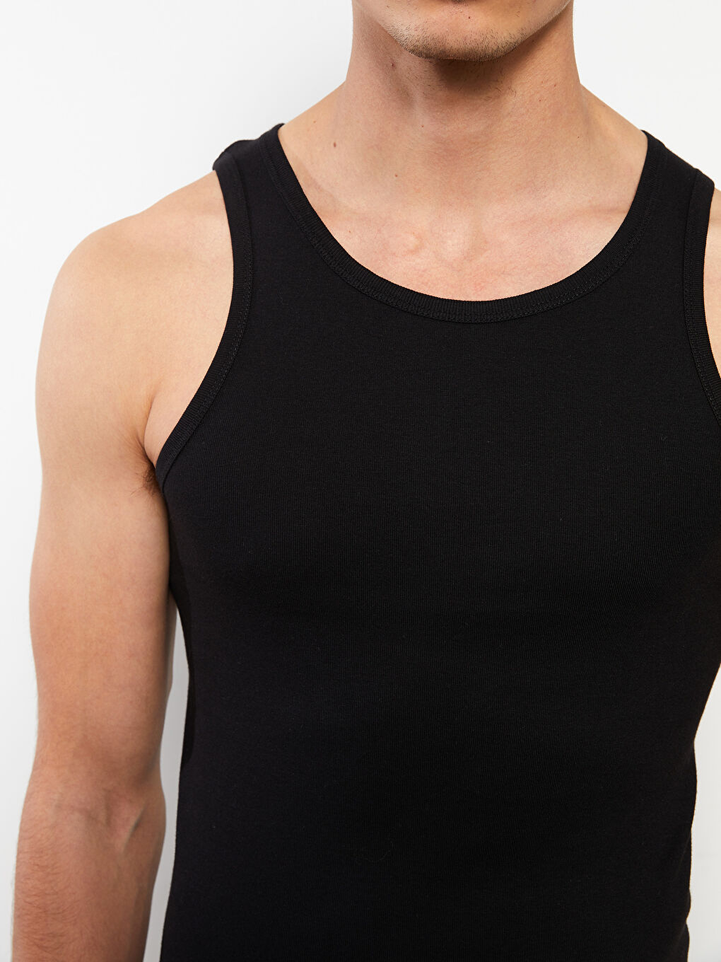 Siyah Bisiklet Yaka Kolsuz Pamuklu Erkek Atlet-3