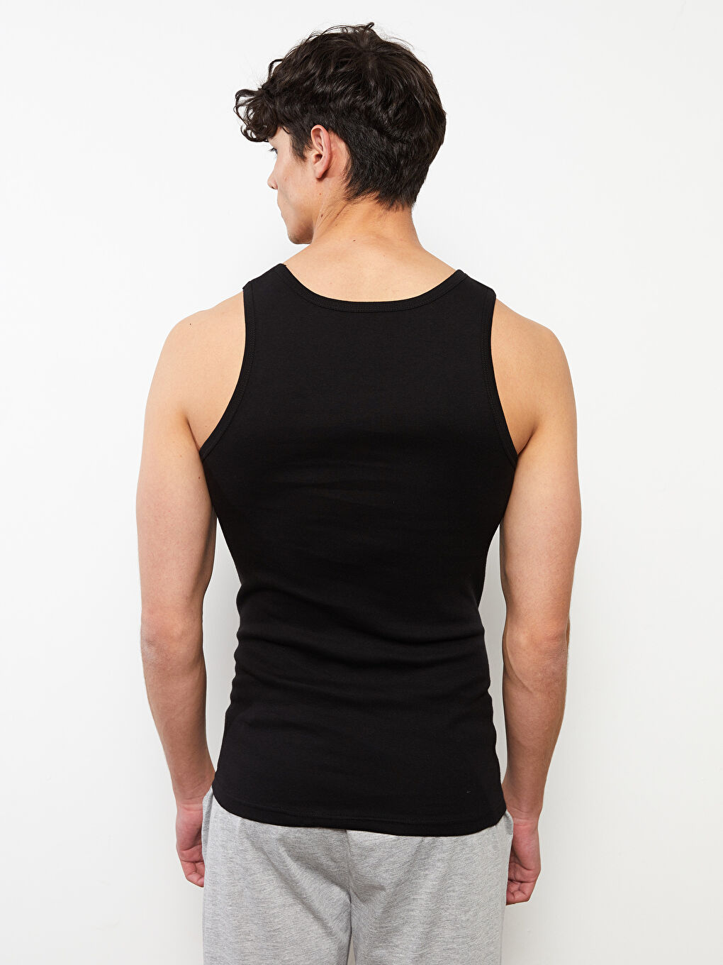 Siyah Bisiklet Yaka Kolsuz Pamuklu Erkek Atlet-4