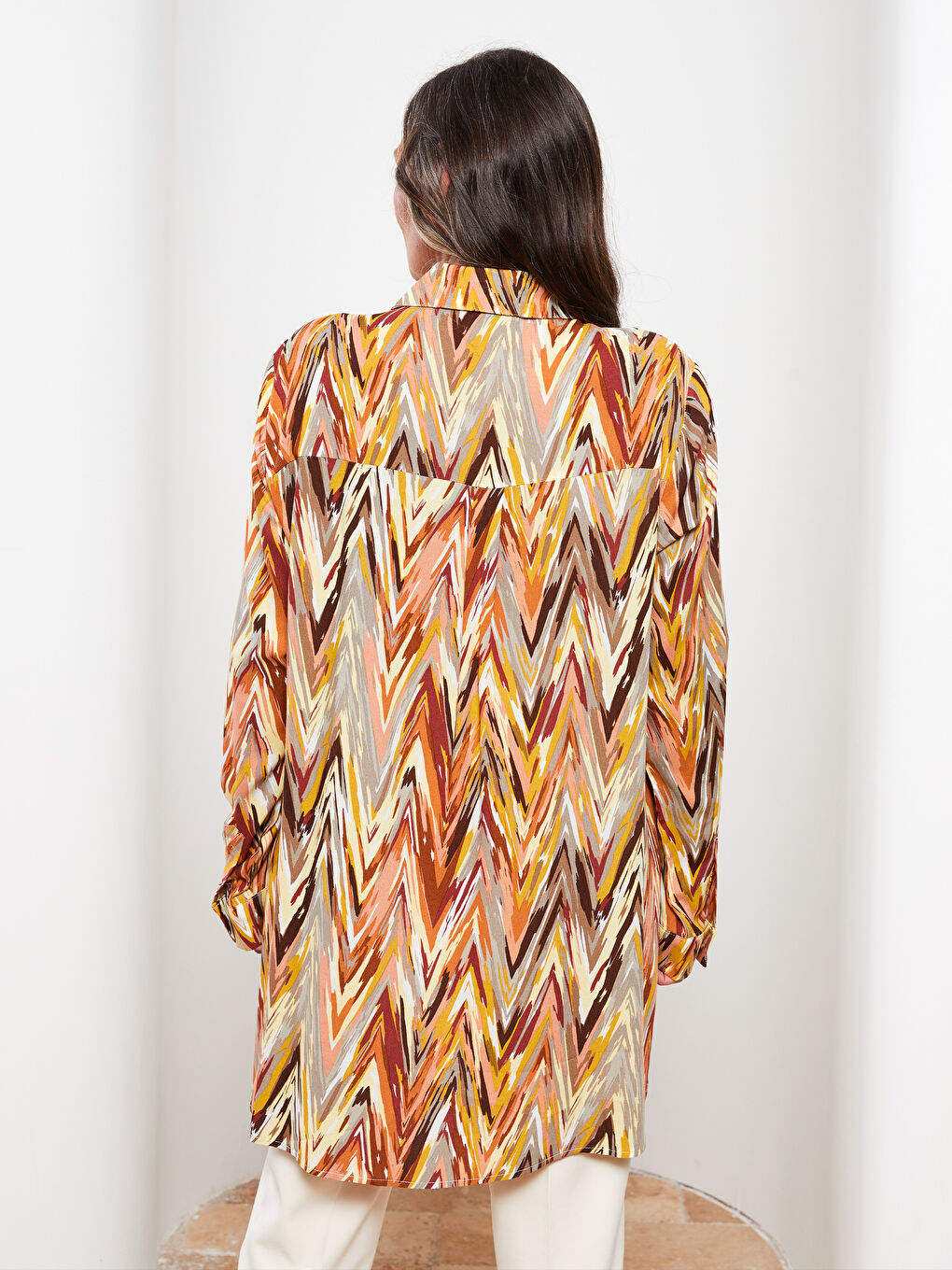 Chemise Pour Femmes En Viscose Imprimée À Manches Longues Et Fermeture Boutonnée Sur Le Devant-4