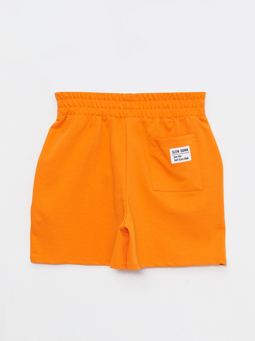 Turuncu Beli Lastikli Yazı Baskılı Kadın Şort-6