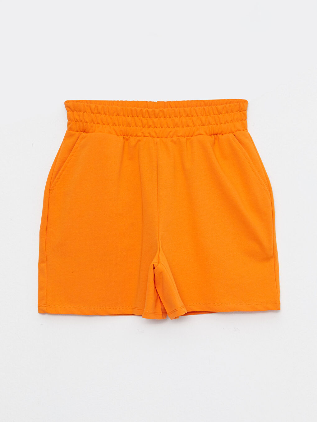 Turuncu Beli Lastikli Yazı Baskılı Kadın Şort-7