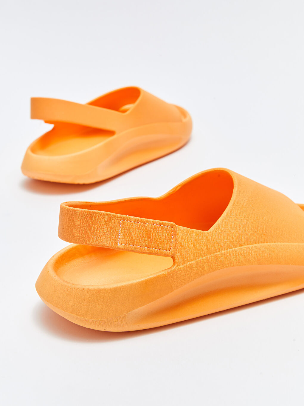 Turuncu Tek Bantlı Cırt Cırtlı Kadın Plaj Sandaleti-4