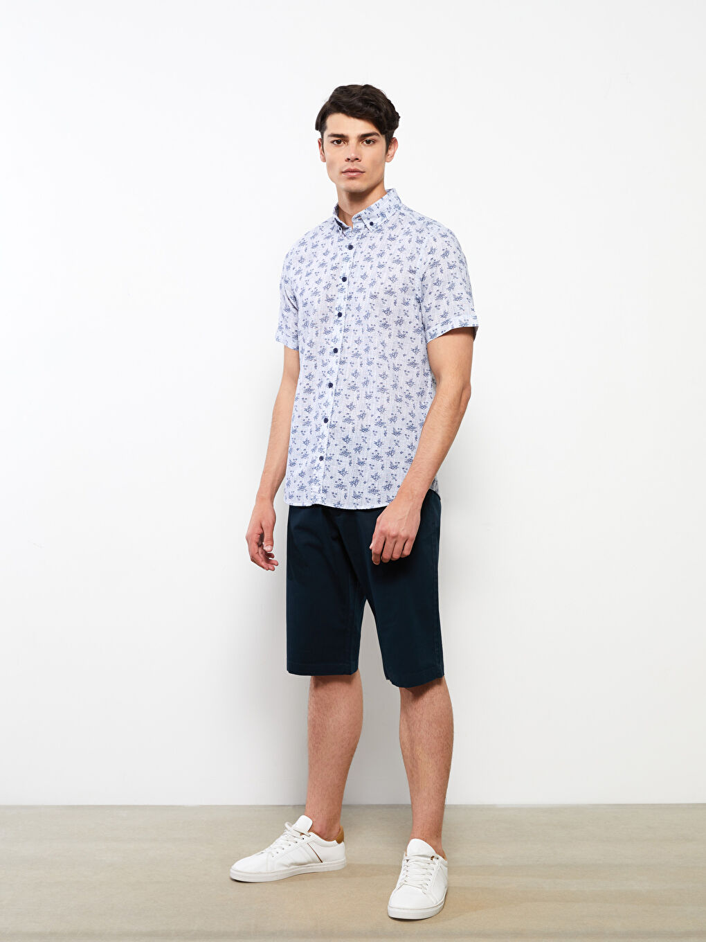 LCWAIKIKI Classic Regular Fit Short Sleeve Patterned Poplin Men's Shirt -S2M629Z8-LS3