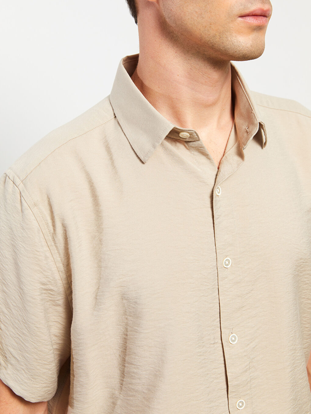 قميص رجالي بكم قصير بقصة عادية-3