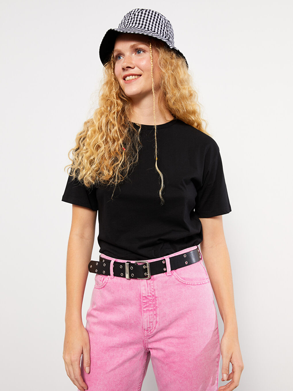 Siyah Bisiklet Yaka Düz Kısa Kollu Pamuklu Kadın Tişört