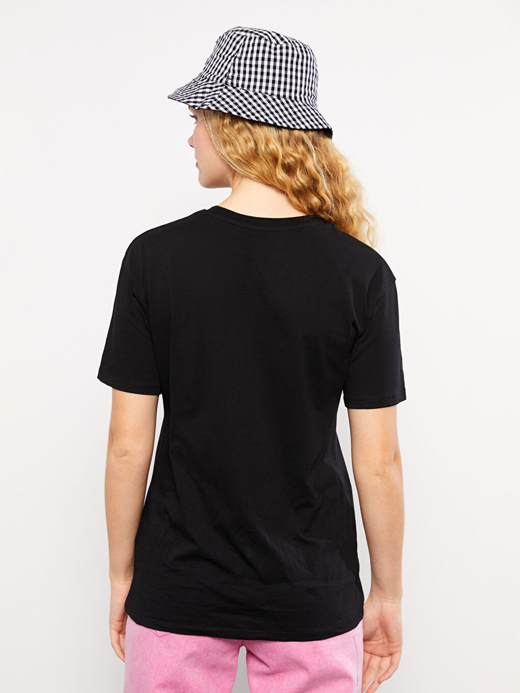 Siyah Bisiklet Yaka Düz Kısa Kollu Pamuklu Kadın Tişört-5