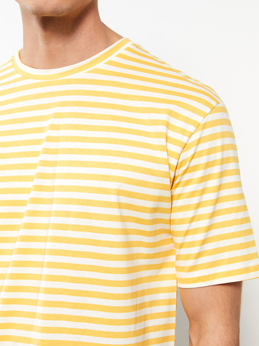 Sarı Bisiklet Yaka Kısa Kollu Çizgili Penye Erkek Tişört-3
