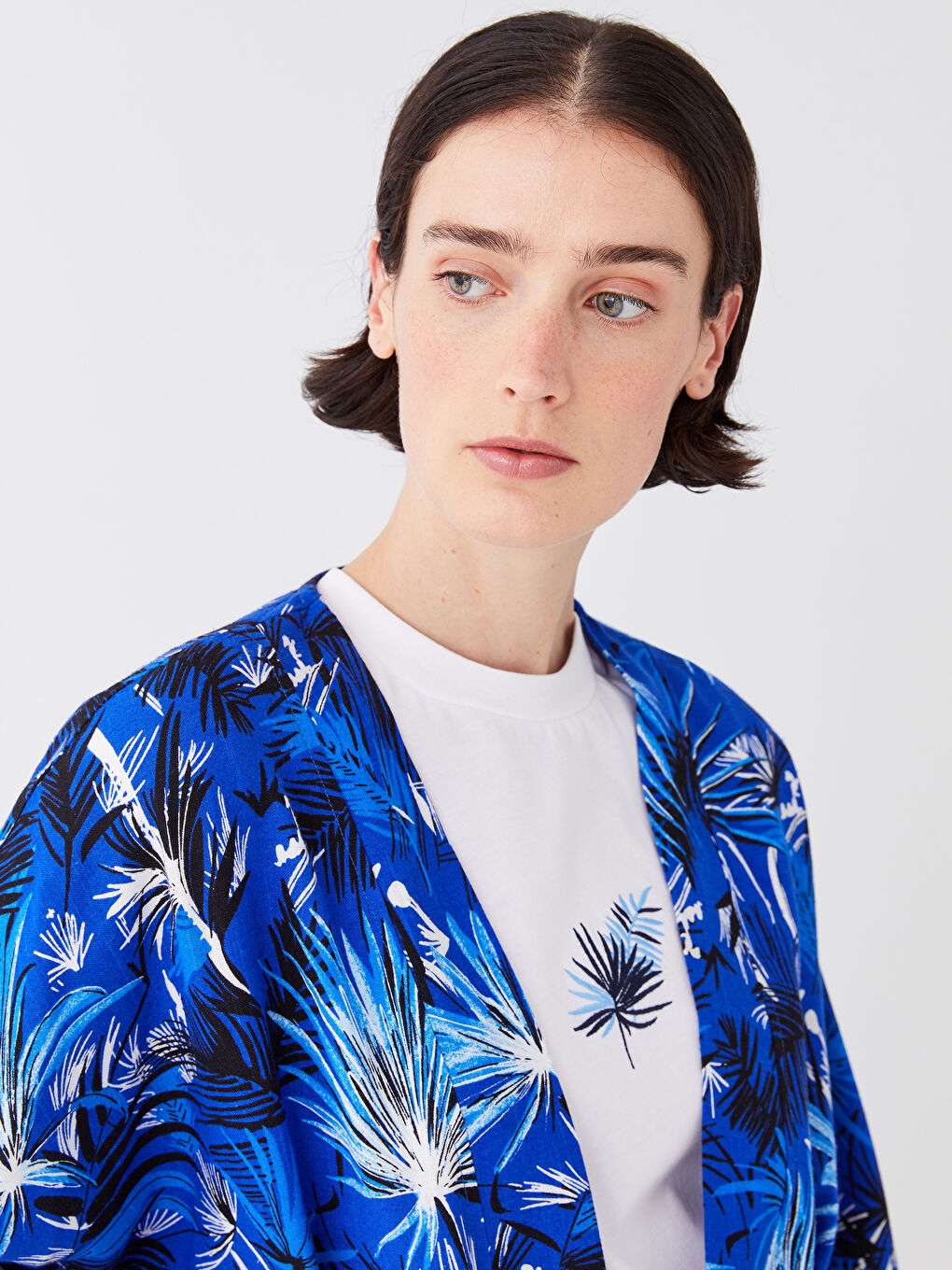 Mavi Şal Yaka Desenli Uzun Kollu Kadın Kimono-3