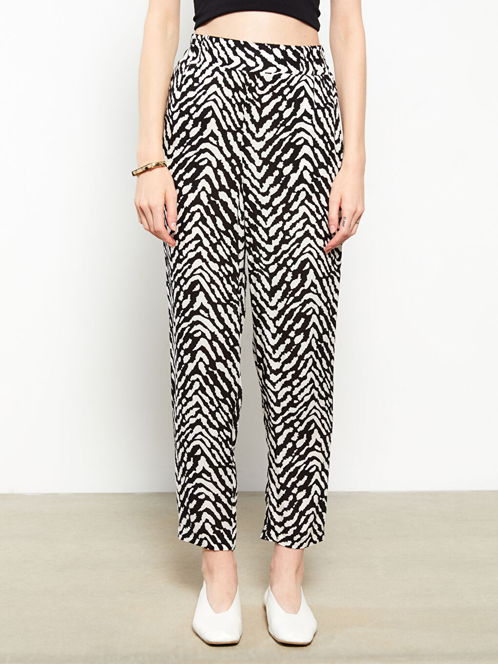 بنطلون نسائي مريح بخصر مطاطي ومطبوع من الفسكوز-2