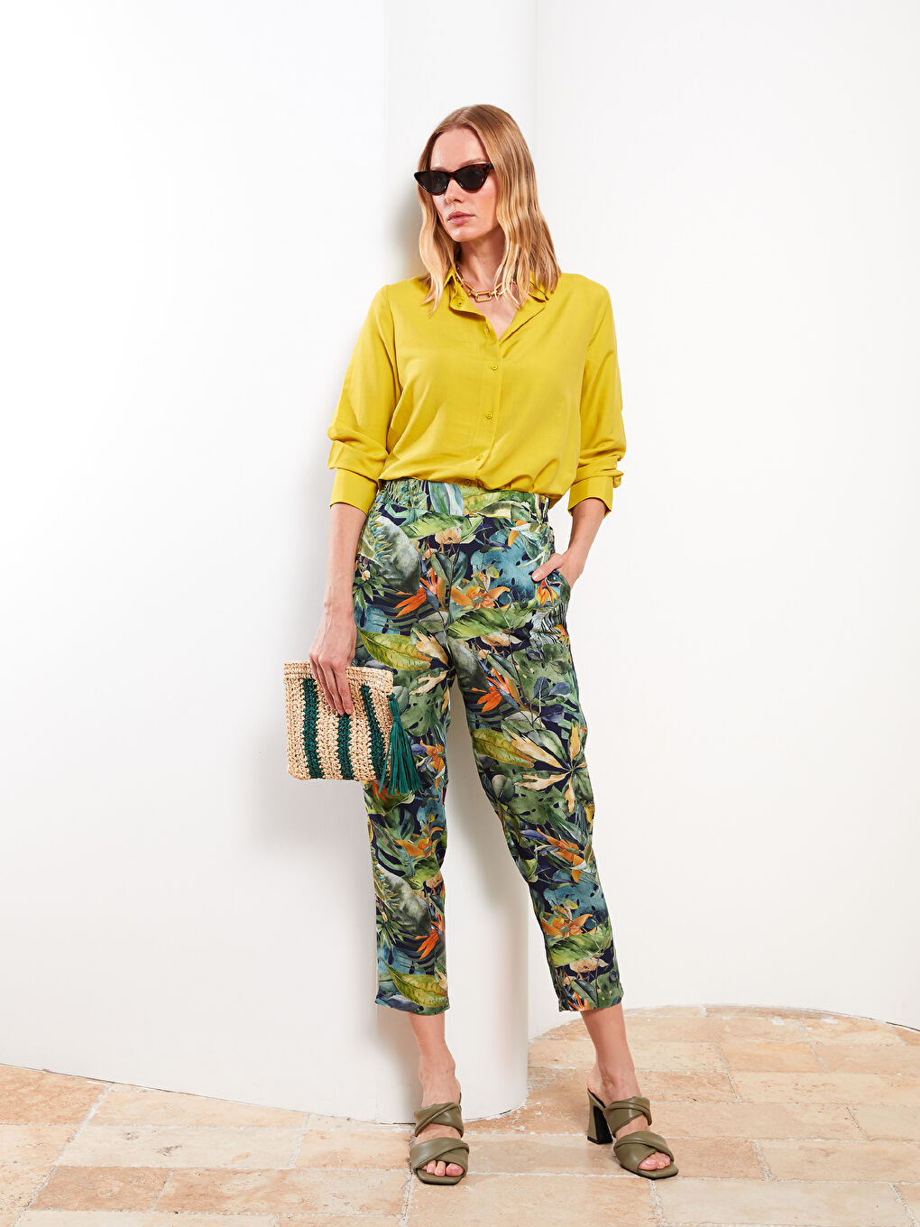 Lacivert Beli Lastikli Rahat Kalıp Desenli Viskon Kadın Pantolon