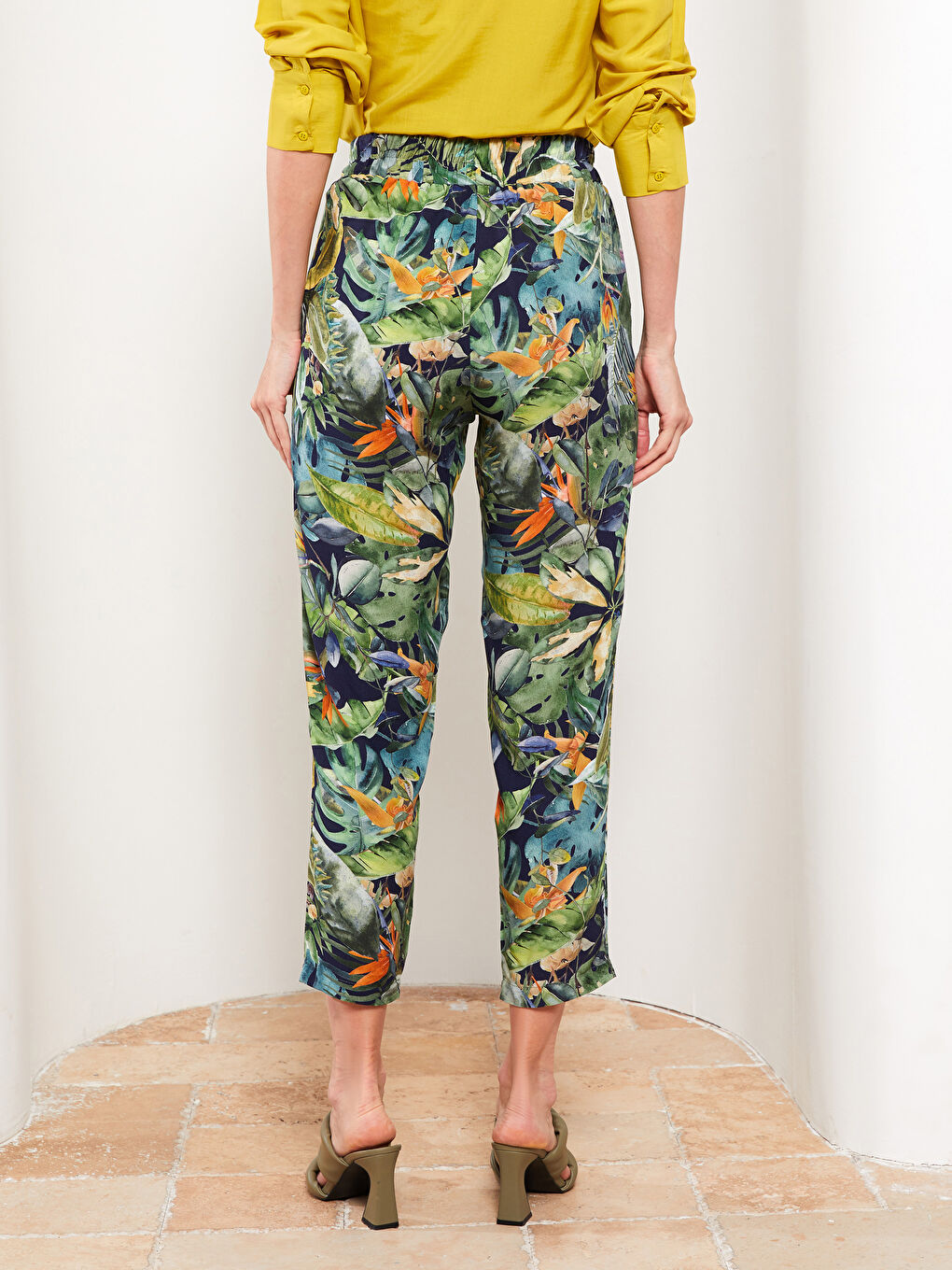 Lacivert Beli Lastikli Rahat Kalıp Desenli Viskon Kadın Pantolon-4