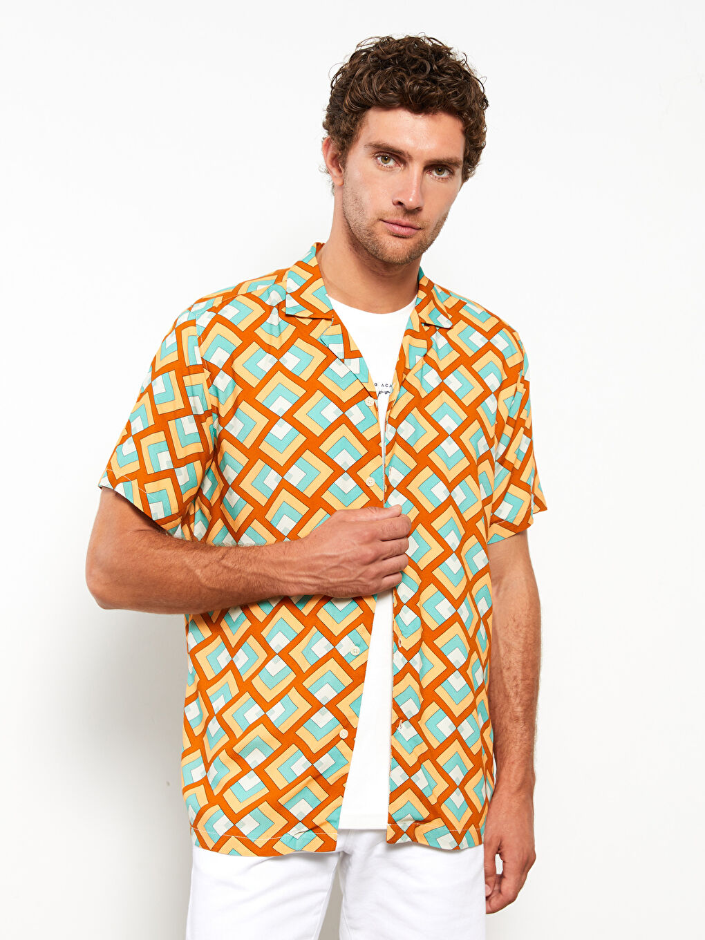 Karışık Regular Fit Kısa Kollu Desenli Viskon Erkek Gömlek-1