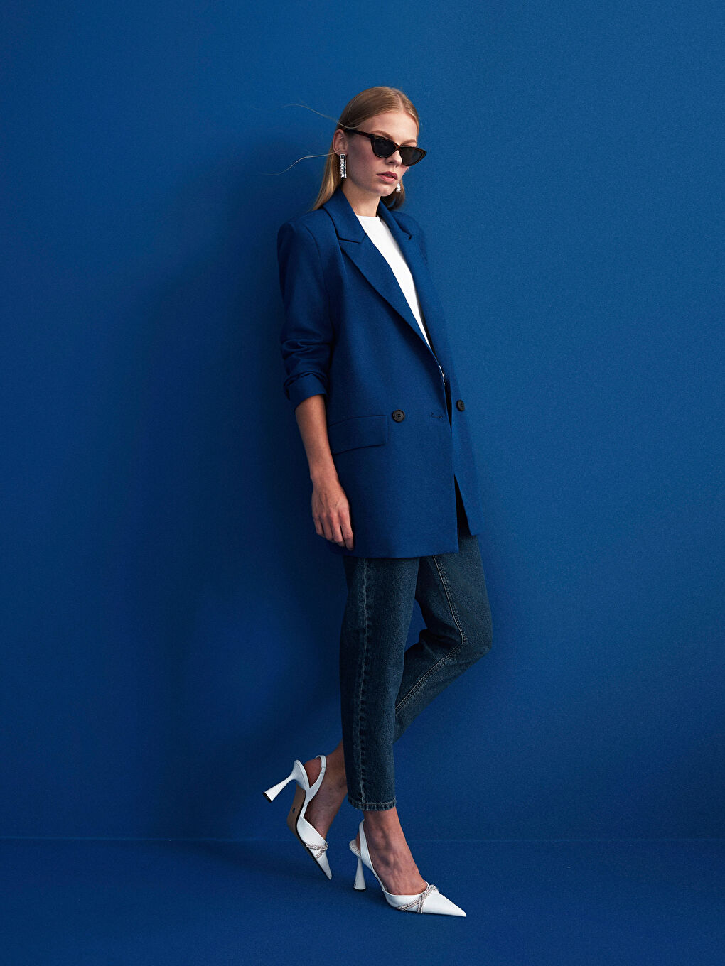 İndigo Kadın Yüksek Bel Mom Fit Düz Jean Pantolon-1