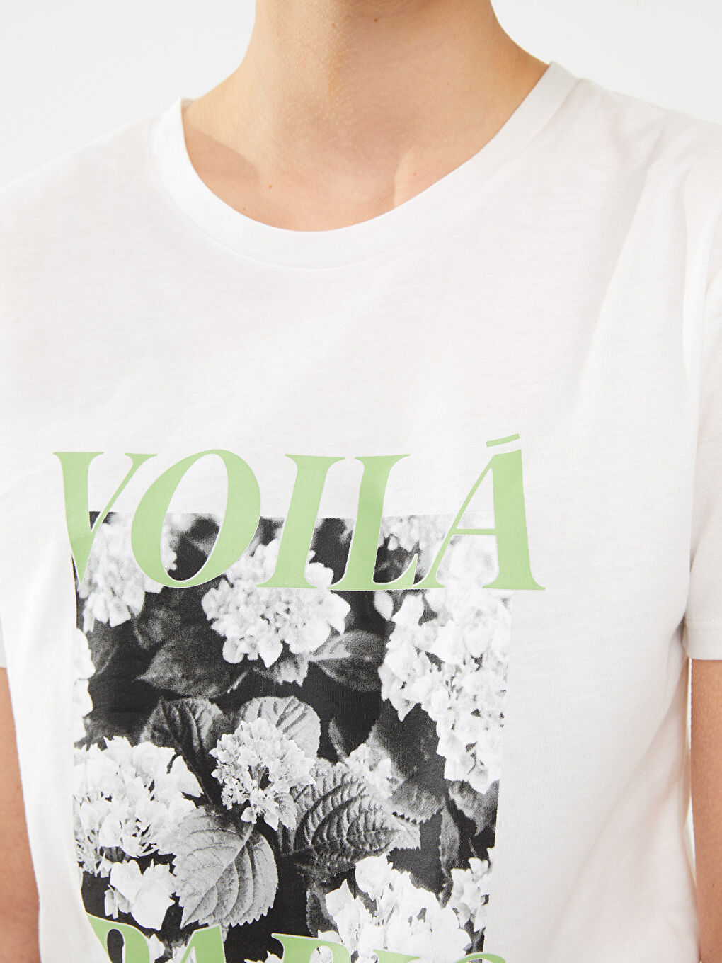 Ekru Bisiklet Yaka Baskılı Kısa Kollu Pamuklu Kadın Tişört-3