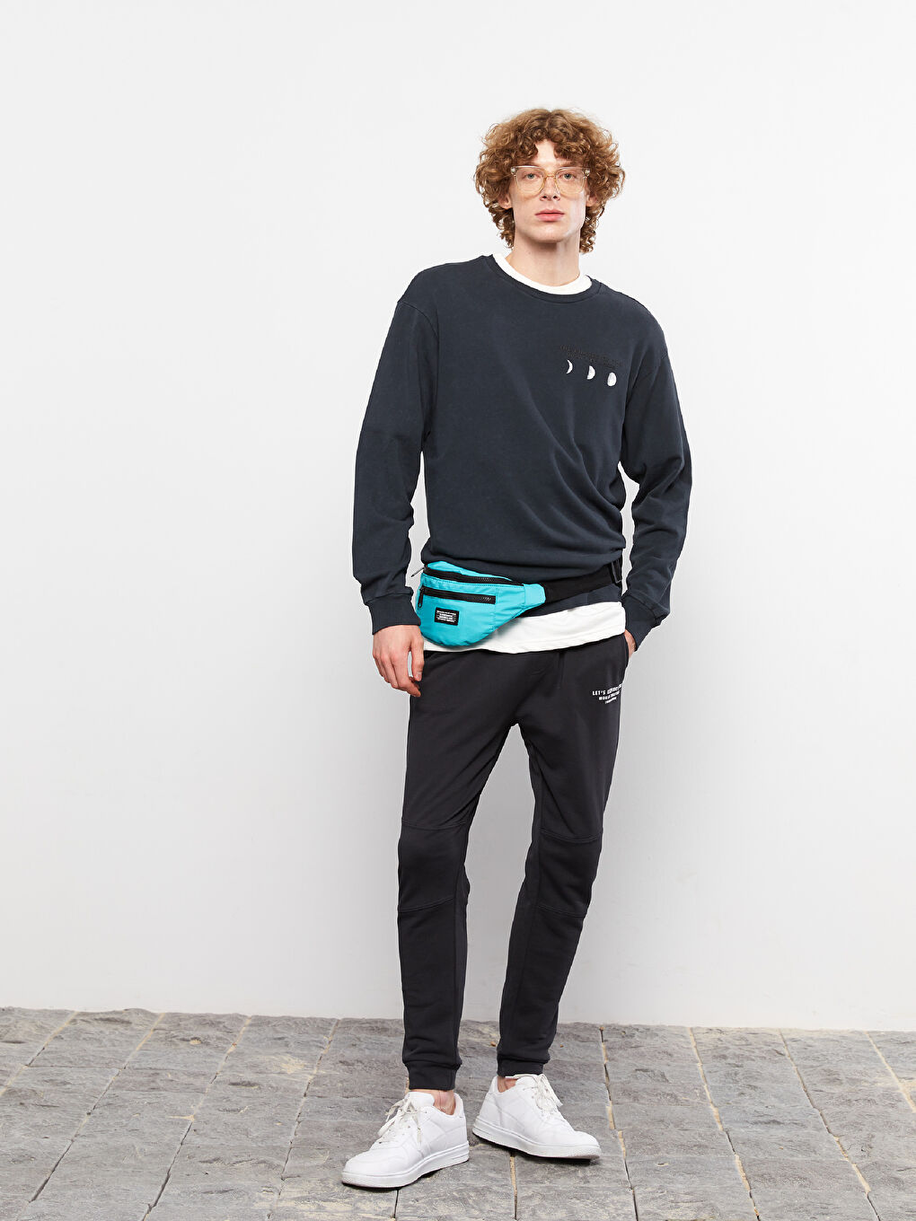 Crew Neck Long Sleeve Printed Men's Sweatshirt-1