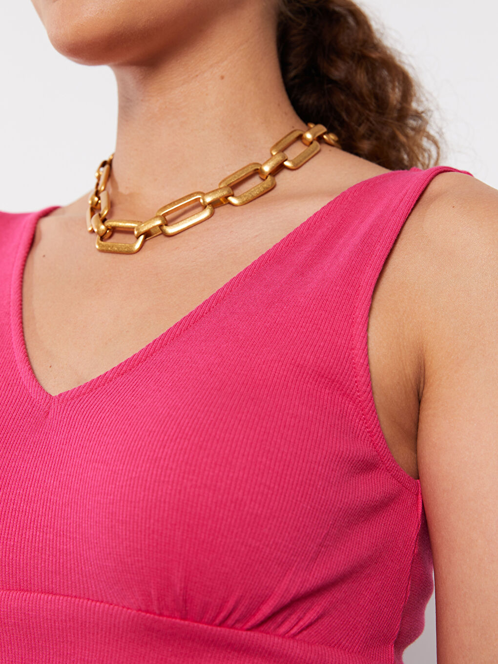 Fuşya Kadın V Yaka Düz Atlet-3