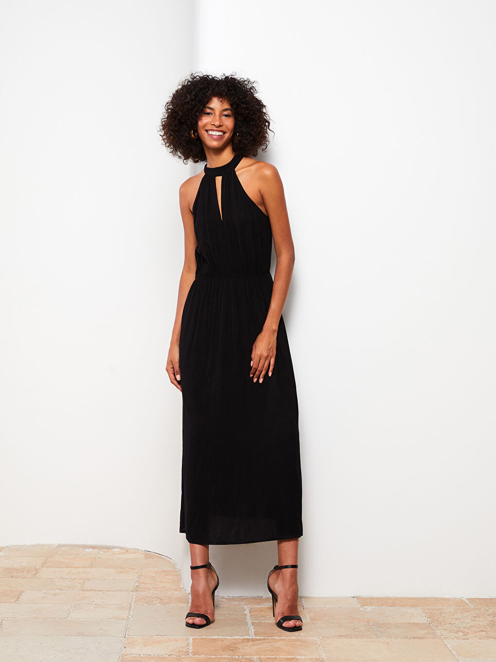 فستان نسائي بدون أكمام بياقة هالتر مستقيم من فيسكوز