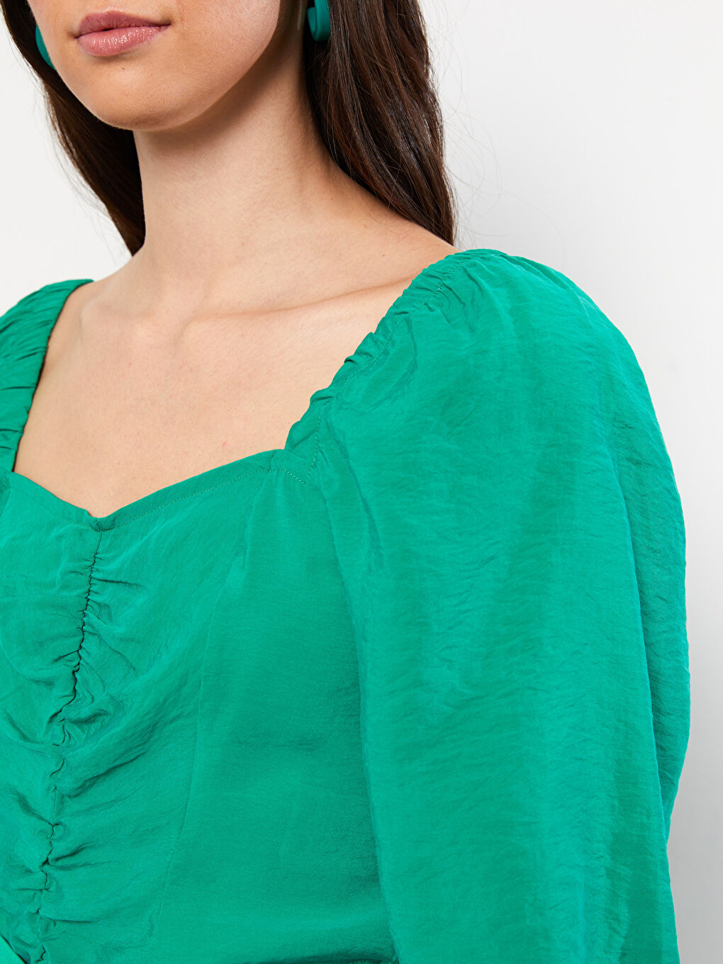 Yeşil Kadın Kalp Yaka Düz Poplin Bluz-3