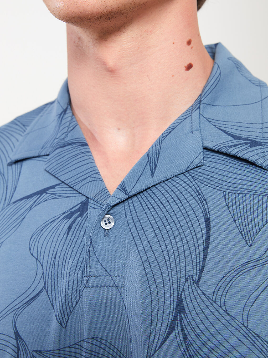 Mavi Resort Yaka Kısa Kollu Desenli Penye Erkek Tişört-3