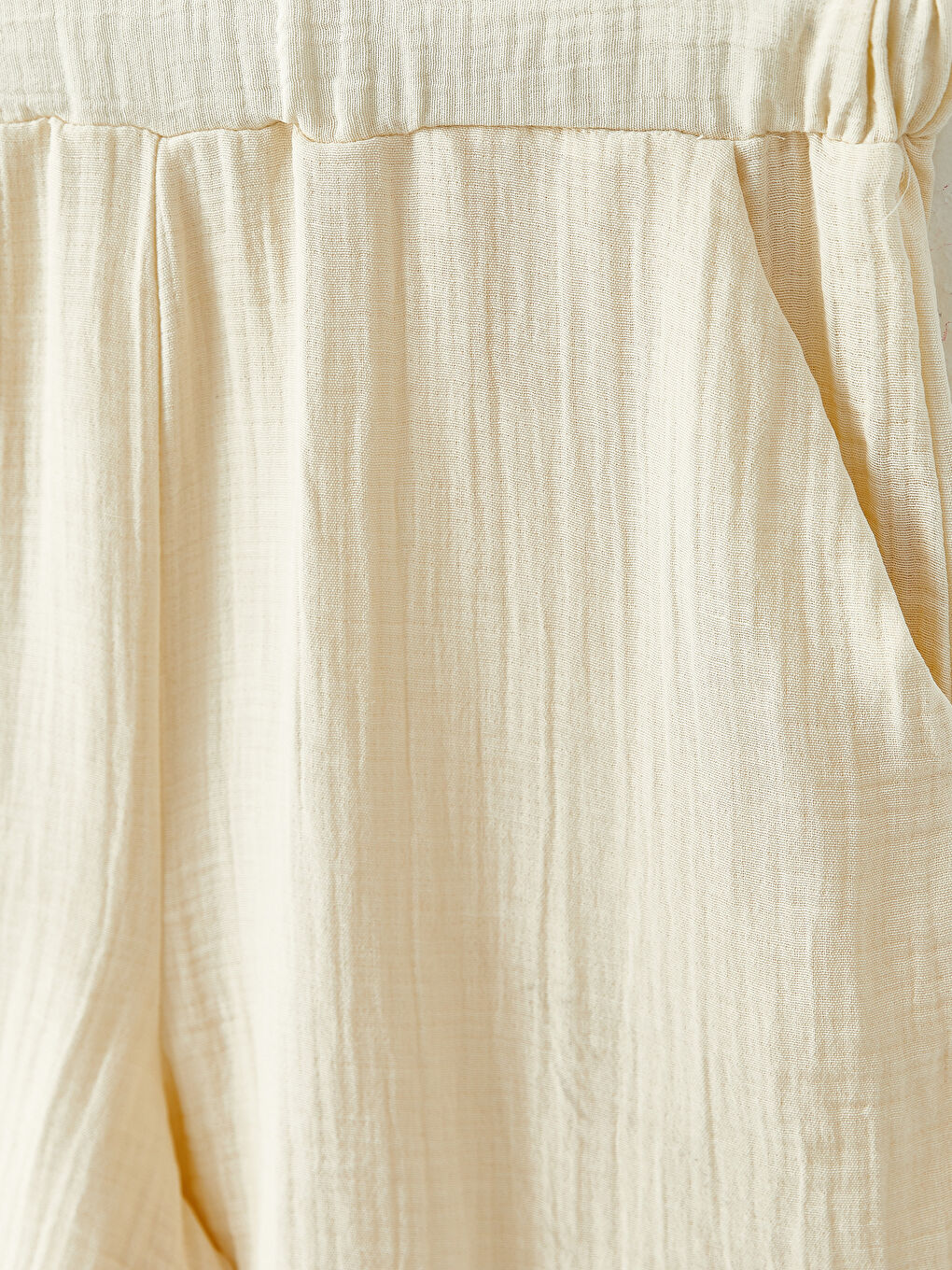 Bej Kadın Beli Lastikli Düz Şort-7