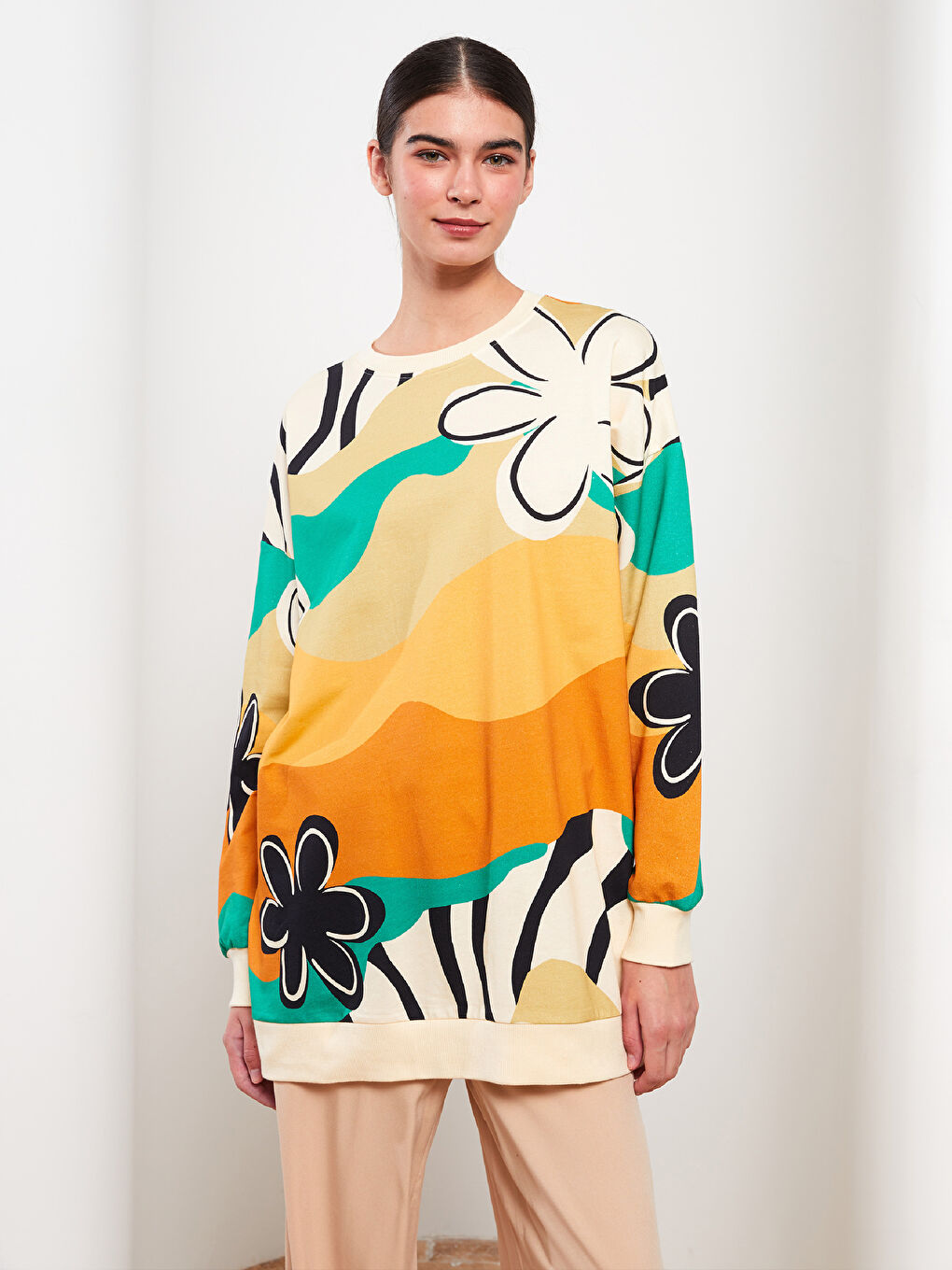 Ekru Bisiklet Yaka Kendinden Desenli Uzun Kollu Kadın Sweatshirt Tunik-1