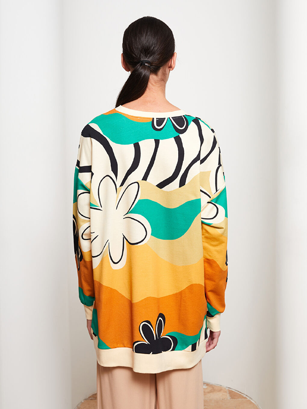 Ekru Bisiklet Yaka Kendinden Desenli Uzun Kollu Kadın Sweatshirt Tunik-4